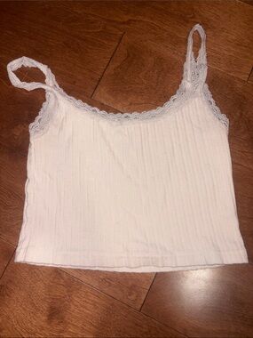 BRANDY CROPPED LACE TANK
